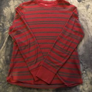 Men’s GAP long sleeved T-shirt